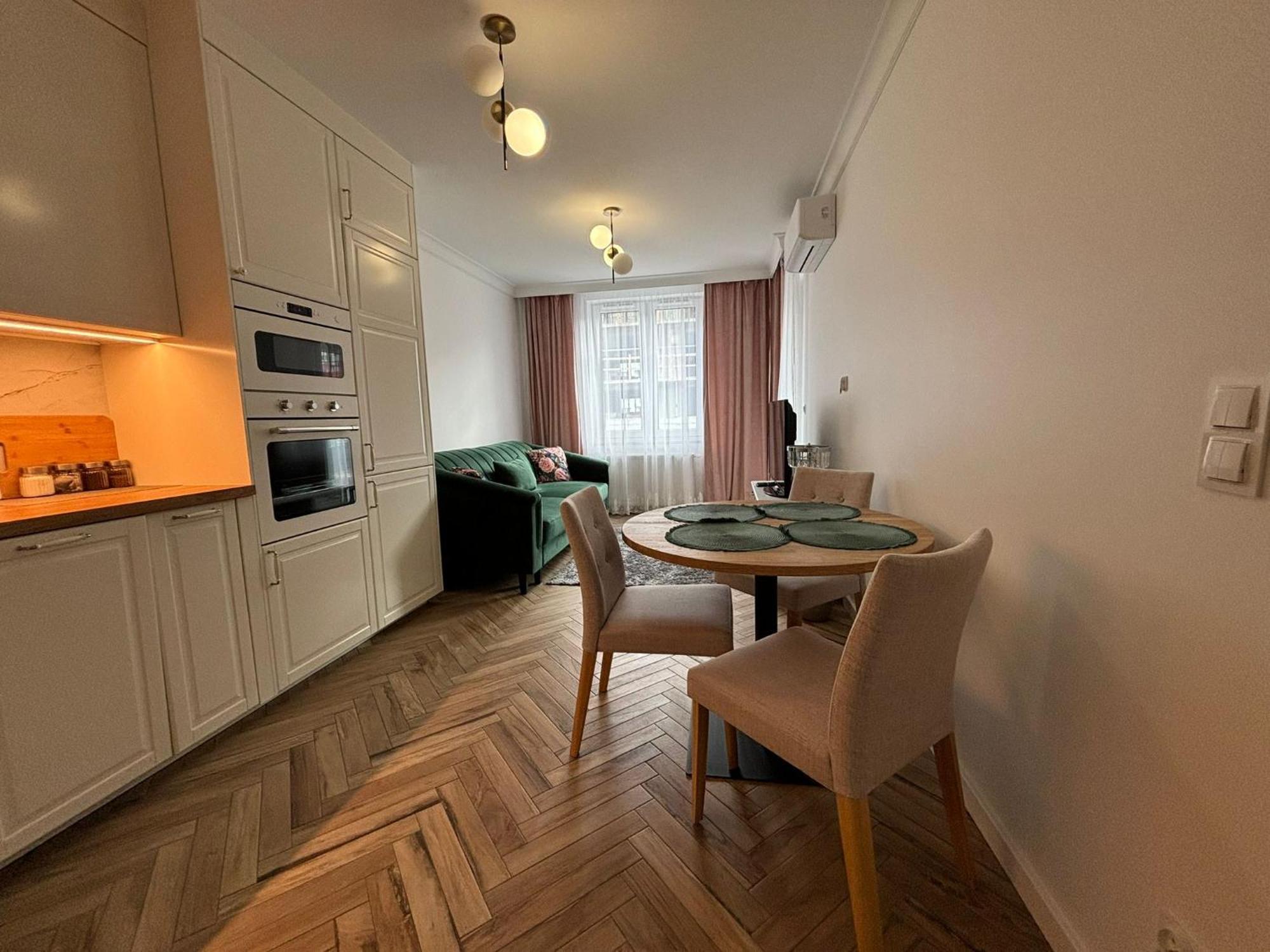 Apartamenty W Centrum Bialegostoku Z Parkingiem W Garazu Podziemnym Μπιάλιστοκ Εξωτερικό φωτογραφία